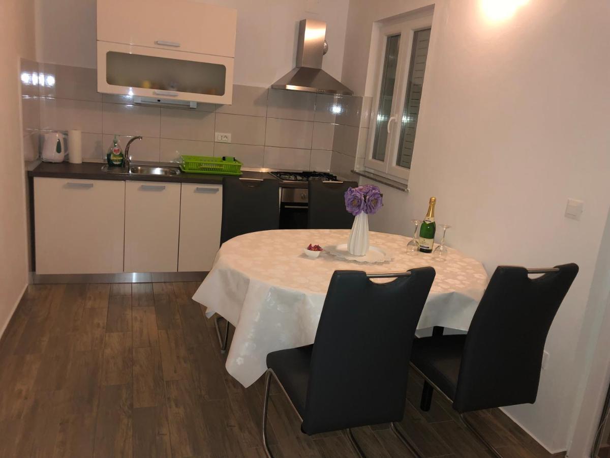 Apartmani Ivana Cres Kültér fotó